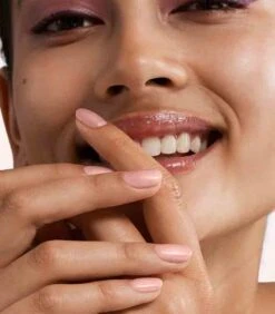 Pink Gellac - Champagne - Gellak - Vegan - Nude - Satijnen Finish - 15 Ml -Maybelline Beauty Verkoop 1050x1200 10