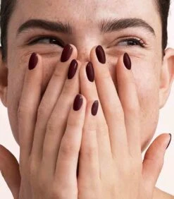 Pink Gellac - Sangria Red - Gellak - Vegan - Donkerrood - Creamy Finish - 15 Ml -Maybelline Beauty Verkoop 1050x1200 48