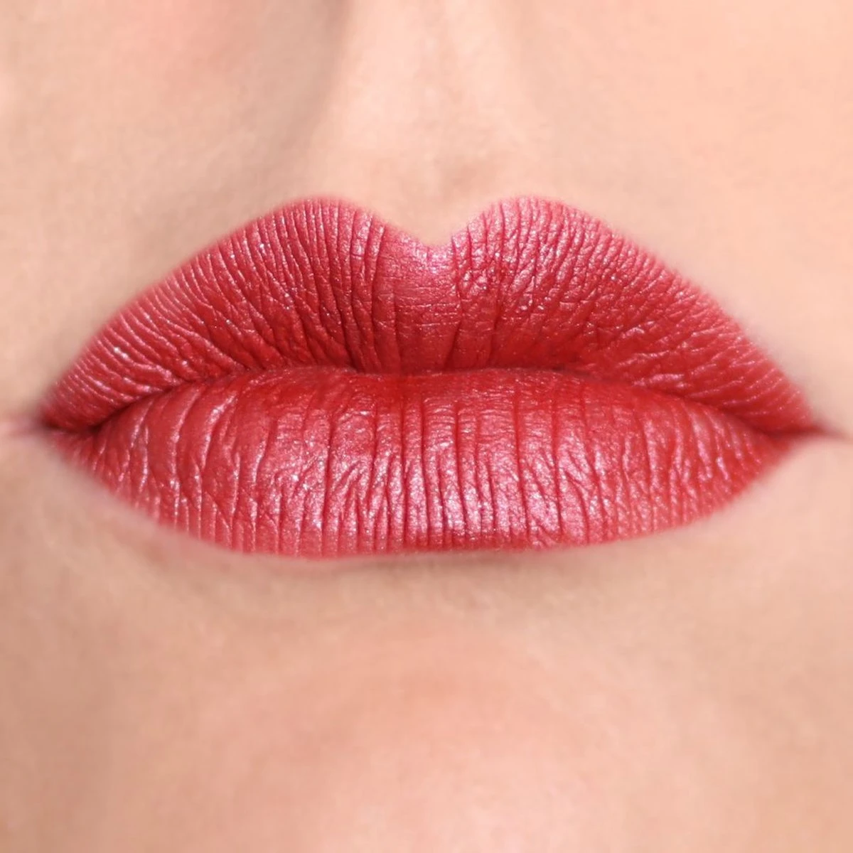 Blèzi® Lip Fix 70 Brilliant Cherry - Lipstick - Lippenstift Langhoudend - Rood Roze 4 Blèzi® Lip Fix 70 Brilliant Cherry - Lipstick - Lippenstift Langhoudend - Rood Roze - Afbeelding 4