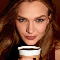 Maybelline SuperStay Matte Ink Lipstick Coffee Collection Limited Edition - 265 Caramel Collector - Nude Lippenstift - 5 Ml 27 Maybelline SuperStay Matte Ink Lipstick Coffee Collection Limited Edition - 265 Caramel Collector - Nude Lippenstift - 5 Ml -Maybelline Beauty Verkoop 1200x1200 140